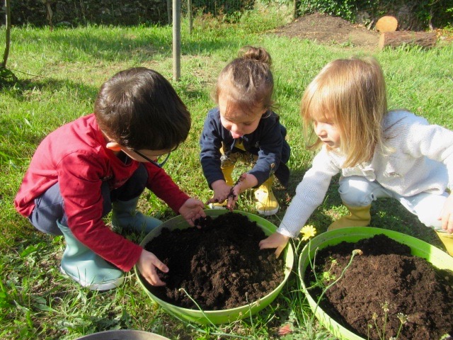 Les ateliers jardin avec l'association VIE