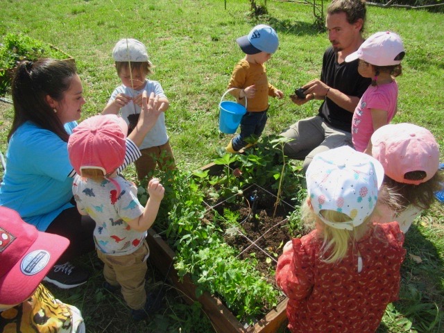 Les ateliers jardin avec l'association VIE