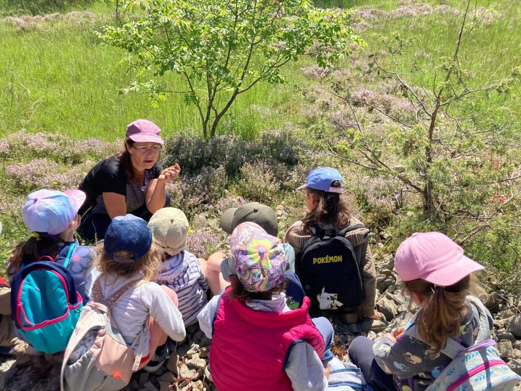 Photo Les Balladins 2025 avec avec Claire de "Les mains dans l'herbe" (CAE Mine de talents)
