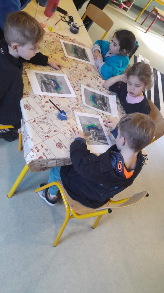 Photo Les Balladins 2025 atelier arc-en-ciel des 3 à 5 ans